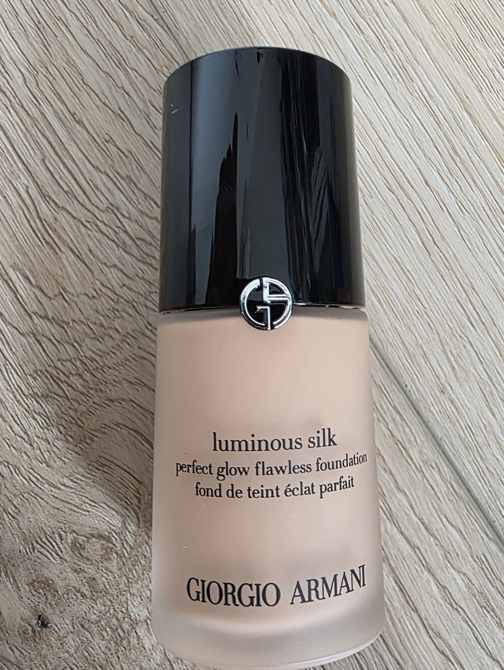 Giorgio Armani Luminous Silk Flawless Foundation 1 Oz Shade 5.5 New Unbox